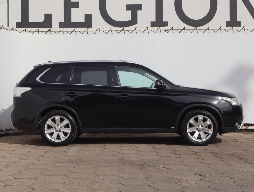 Mitsubishi Outlander, 2014