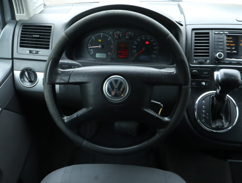Volkswagen Multivan, 2005