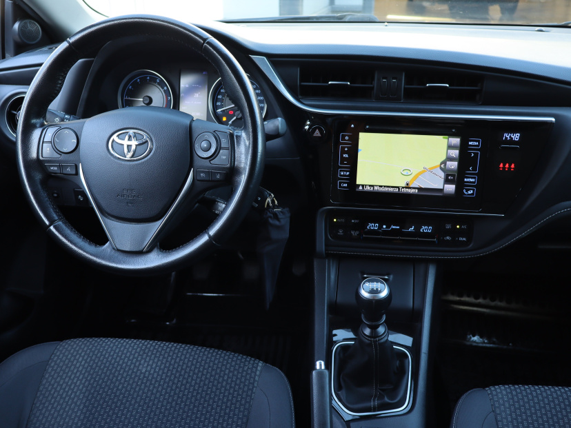 Toyota Corolla, 2016