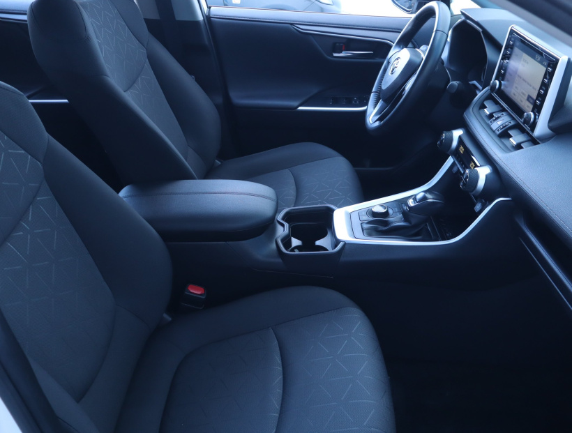 Toyota RAV 4, 2021
