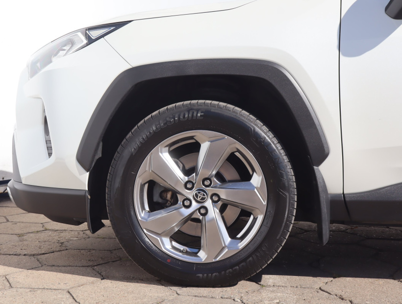 Toyota RAV 4, 2021