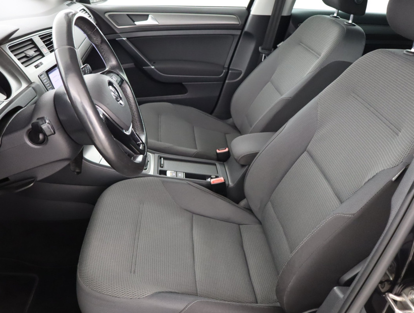 Volkswagen Golf, 2013
