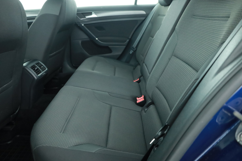 Volkswagen Golf, 2020