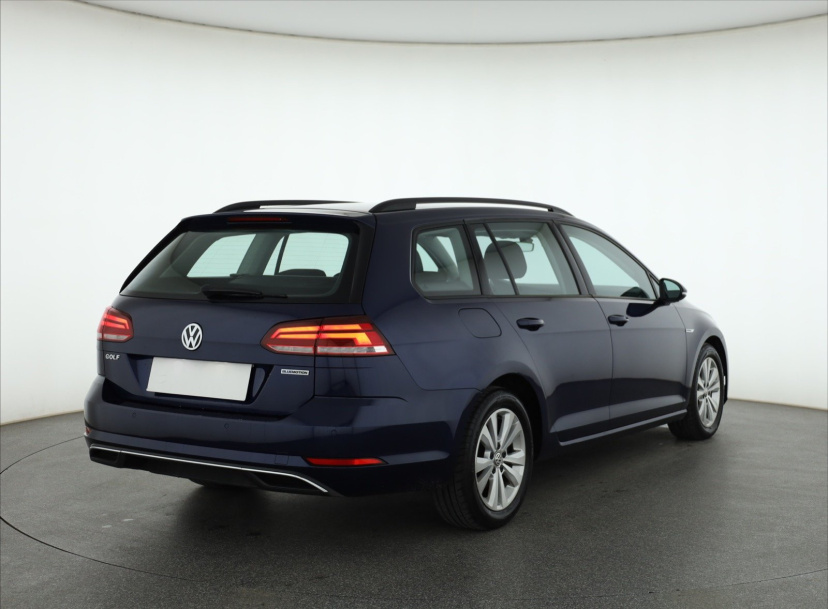 Volkswagen Golf, 2020
