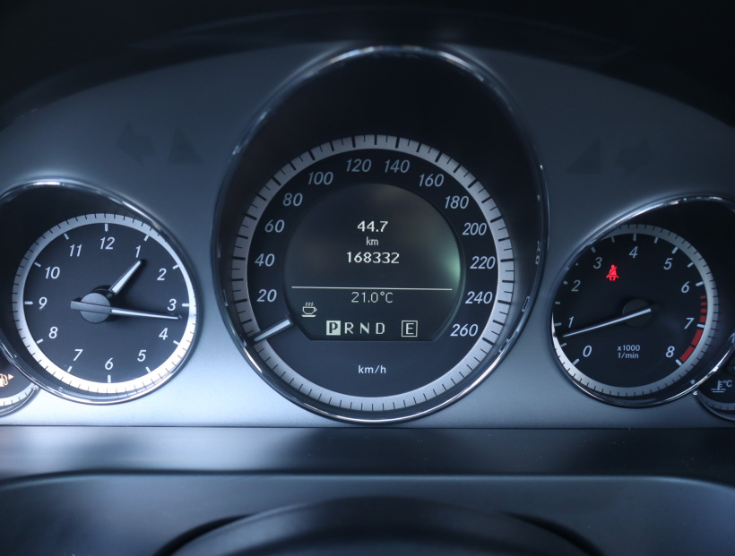 Mercedes-Benz E, 2011