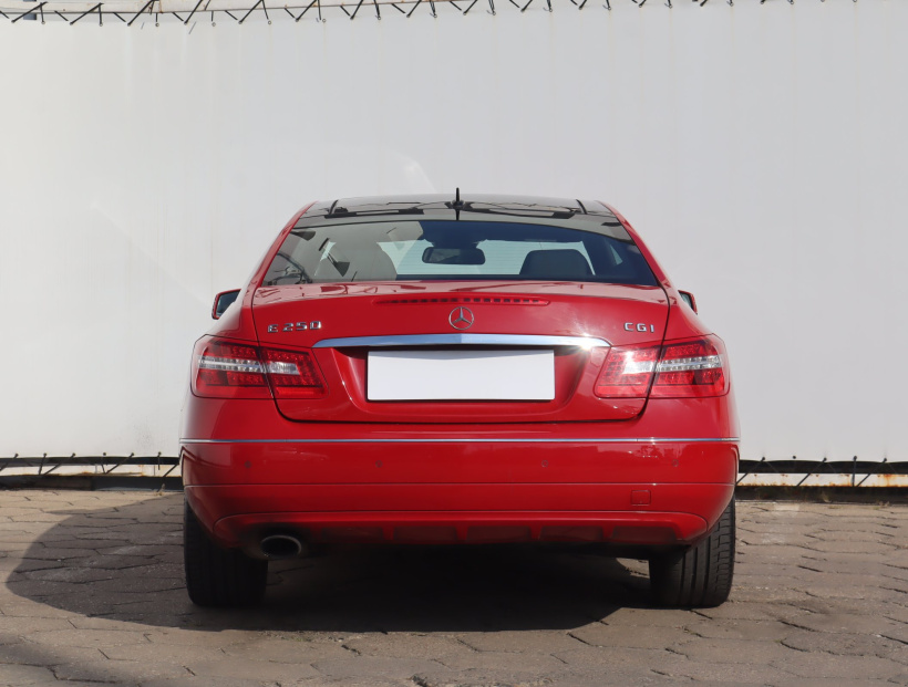 Mercedes-Benz E, 2011
