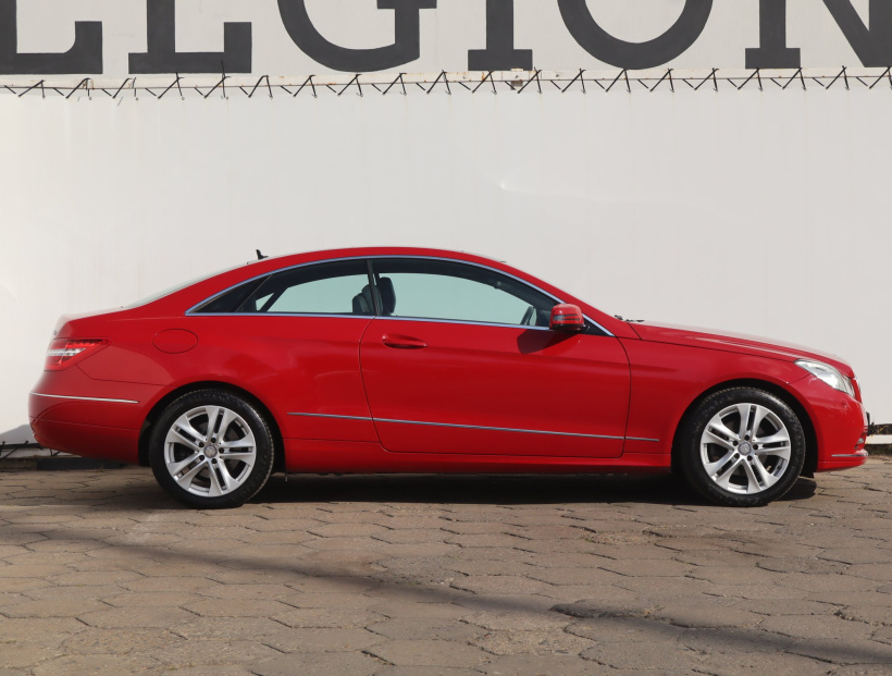 Mercedes-Benz E, 2011