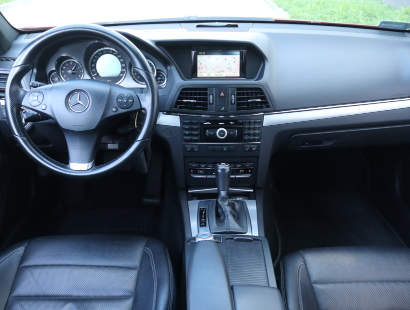 Mercedes-Benz E, 2011