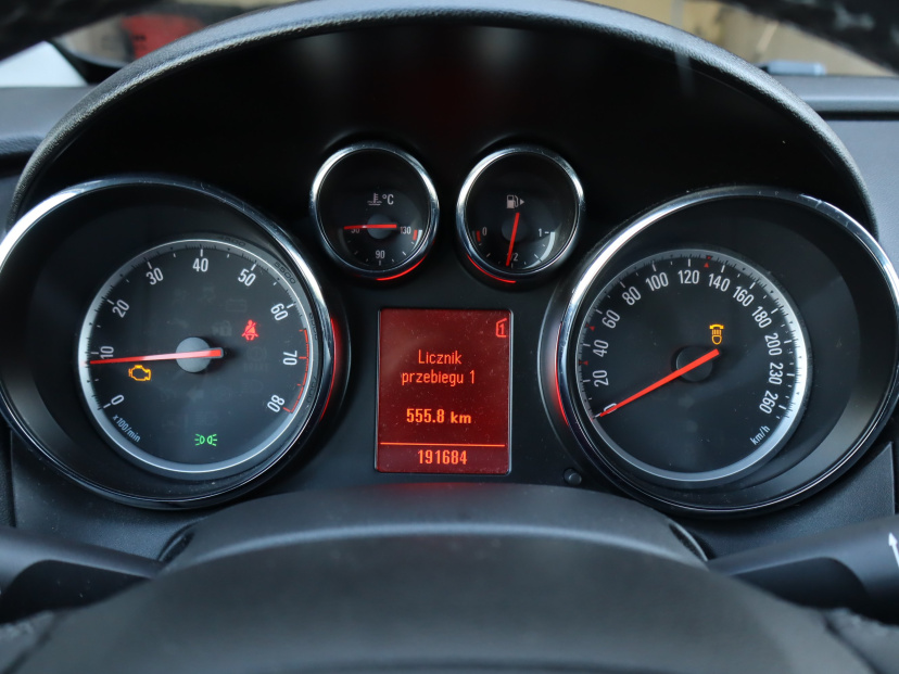 Opel Astra, 2010