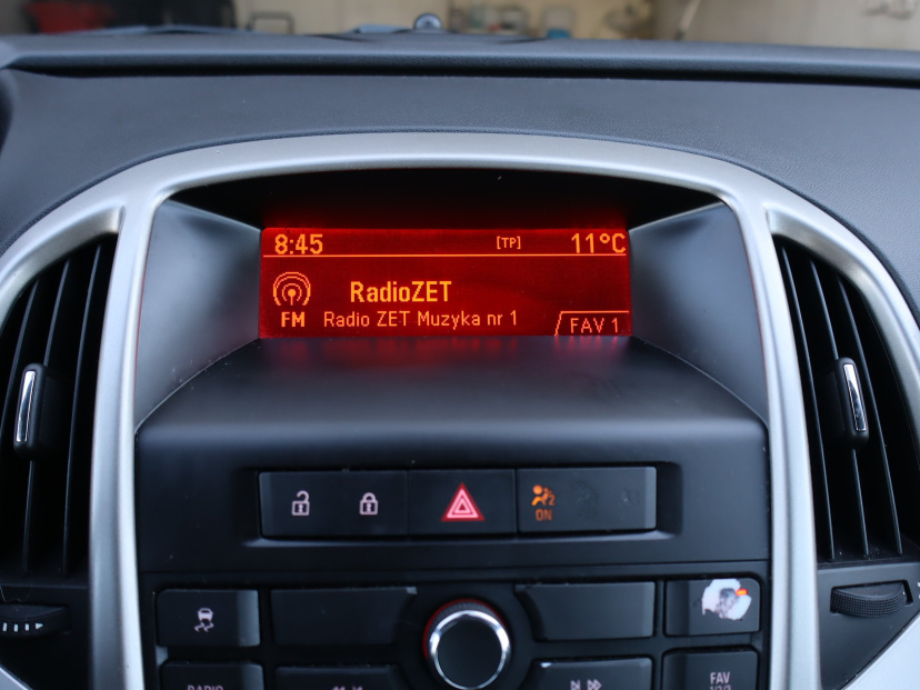 Opel Astra, 2010