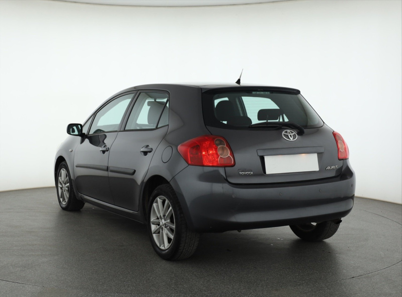 Toyota Auris, 2009