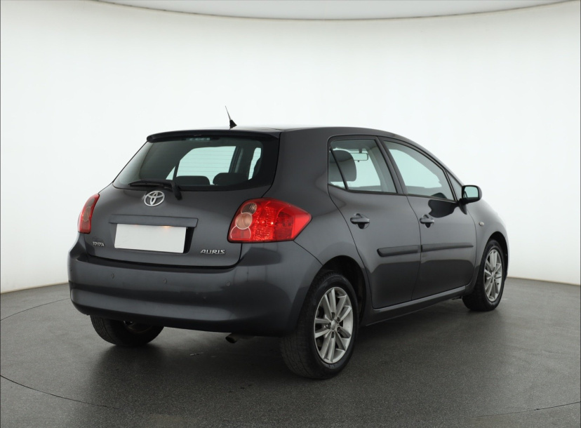 Toyota Auris, 2009