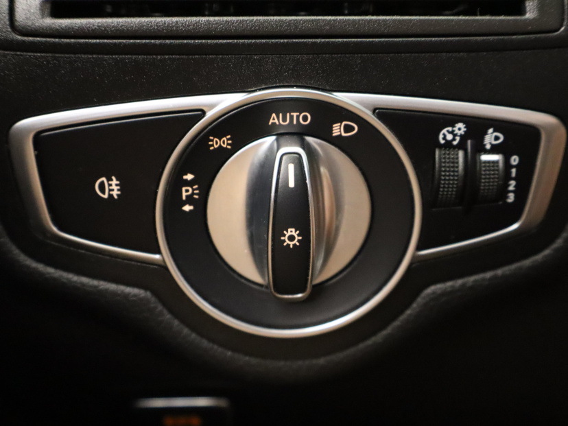 Mercedes-Benz C, 2020