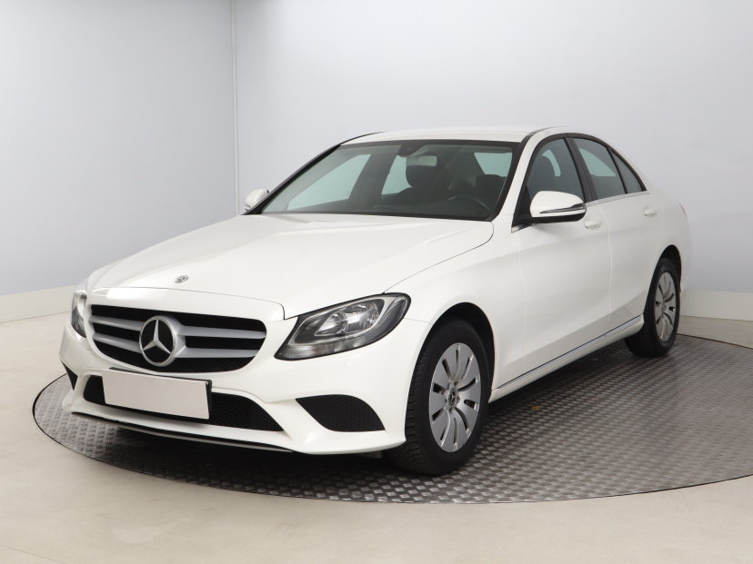 Mercedes-Benz C, 2020