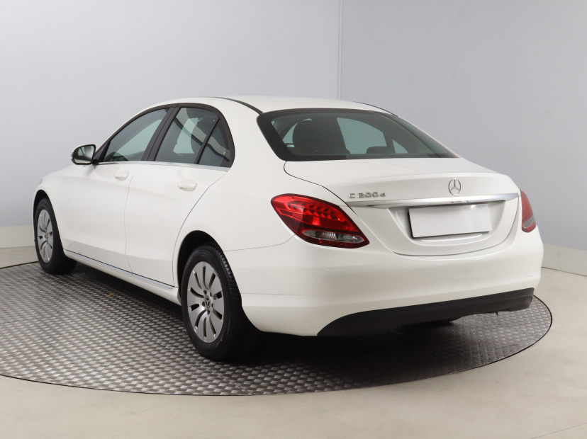 Mercedes-Benz C, 2020