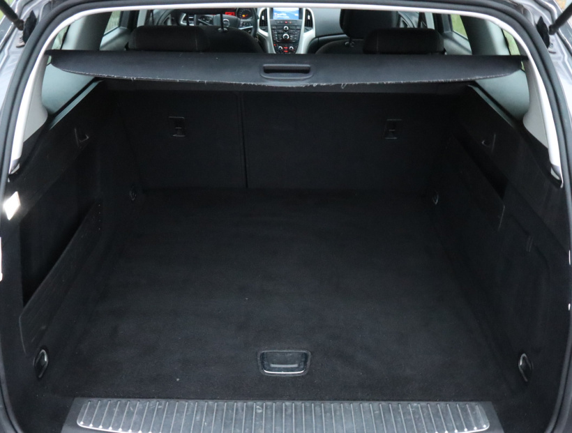 Opel Astra, 2010