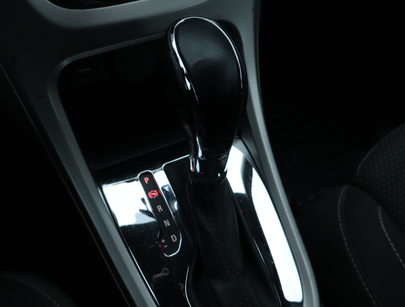 Opel Astra, 2010