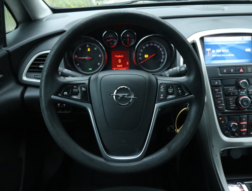Opel Astra, 2010