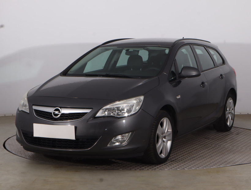 Opel Astra, 2010