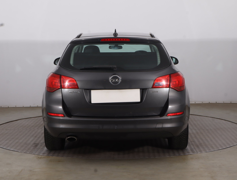 Opel Astra, 2010