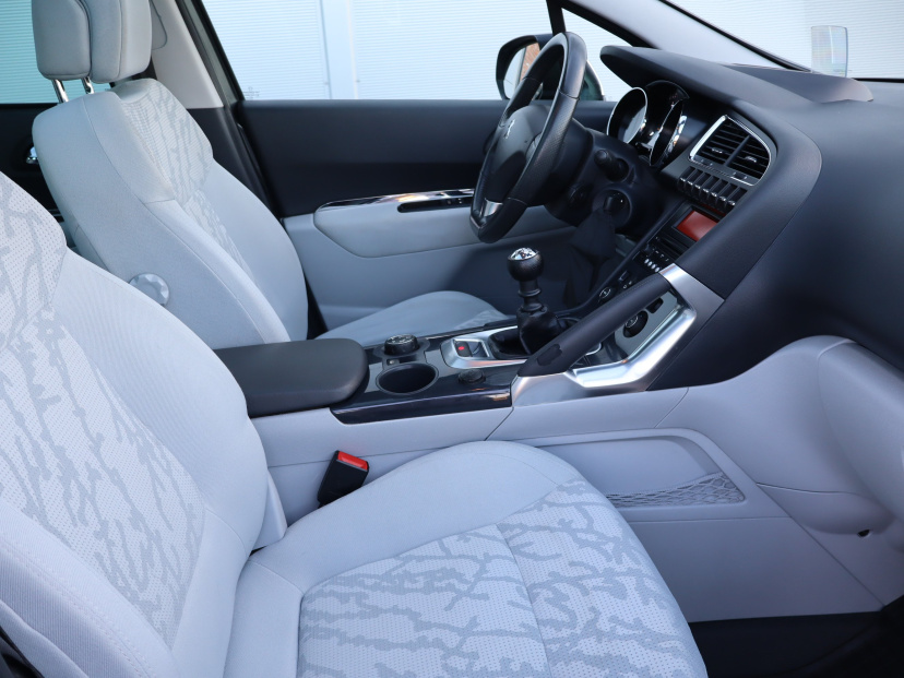 Peugeot 3008, 2011