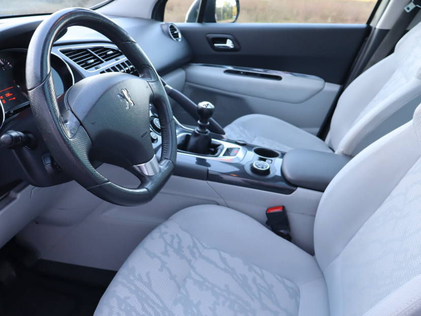 Peugeot 3008, 2011