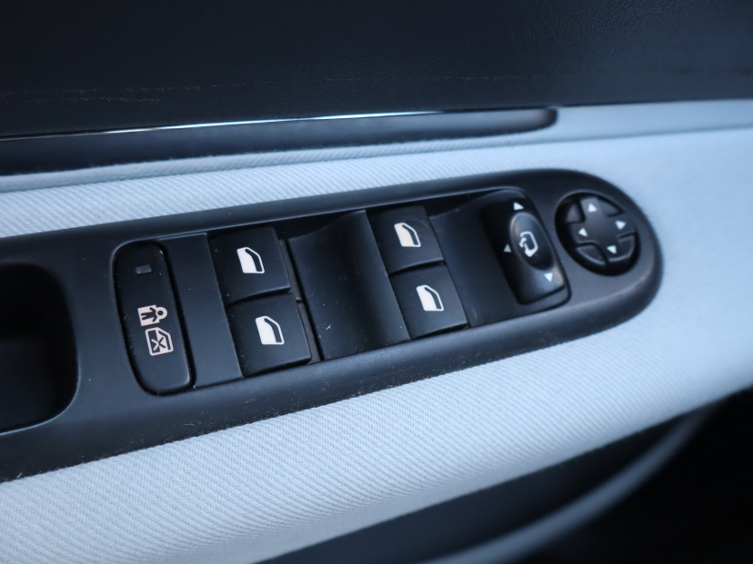 Peugeot 3008, 2011
