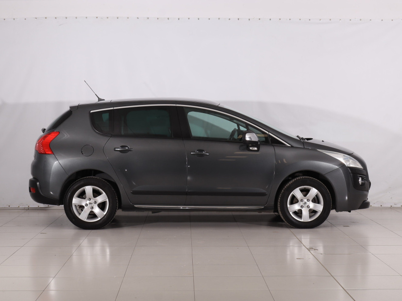 Peugeot 3008, 2011