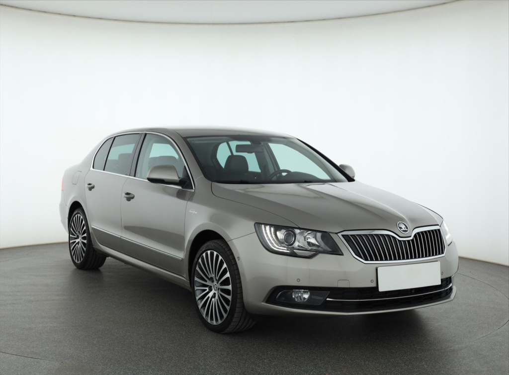 Škoda Superb, 2014