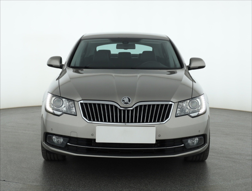 Škoda Superb, 2014