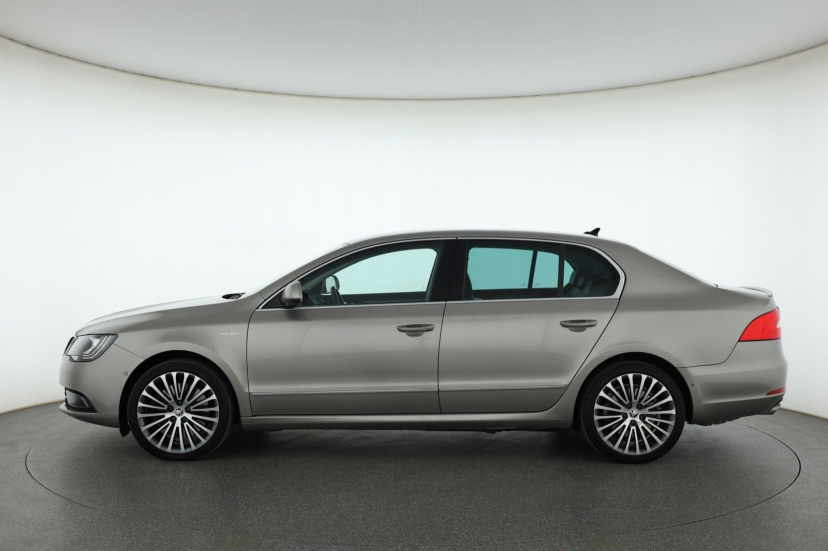 Škoda Superb, 2014
