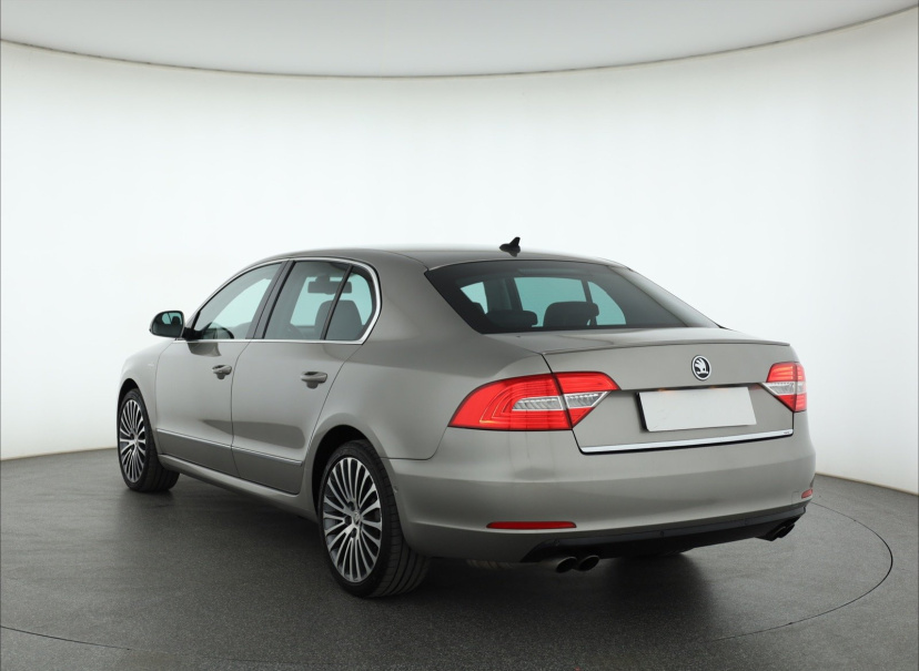 Škoda Superb, 2014