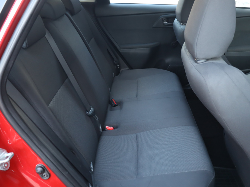 Toyota Auris, 2015
