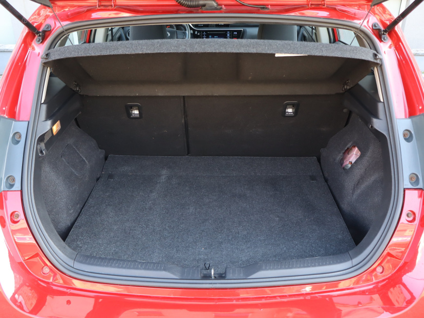 Toyota Auris, 2015
