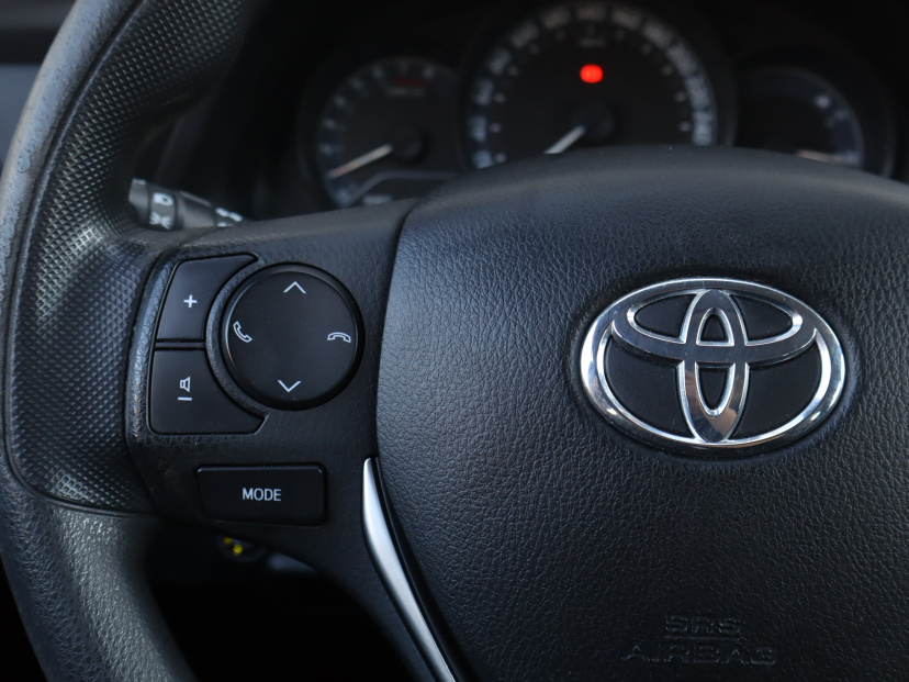 Toyota Auris, 2015