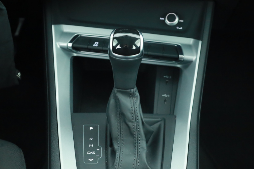 Audi Q3, 2021