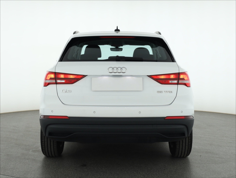 Audi Q3, 2021
