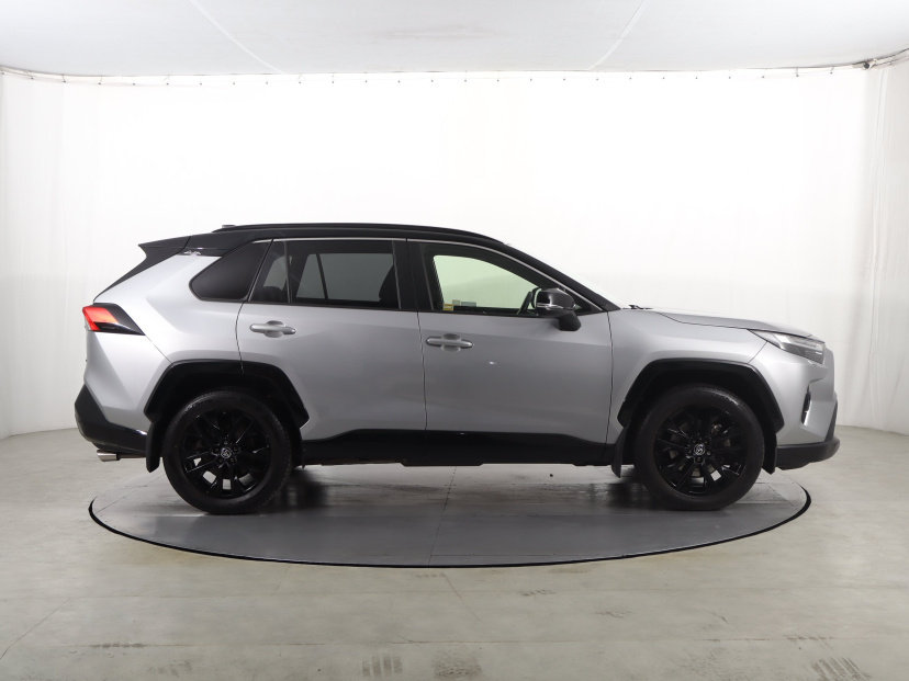 Toyota RAV 4, 2022