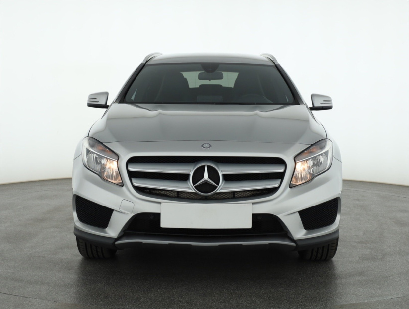 Mercedes-Benz GLA, 2017