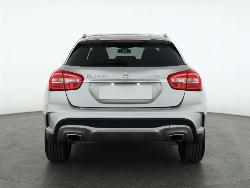 Mercedes-Benz GLA, 2017
