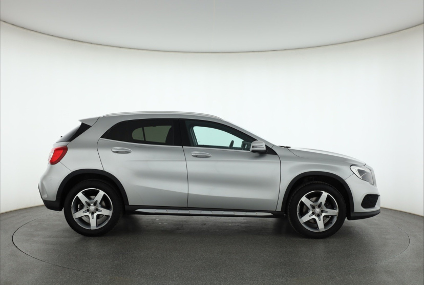 Mercedes-Benz GLA, 2017