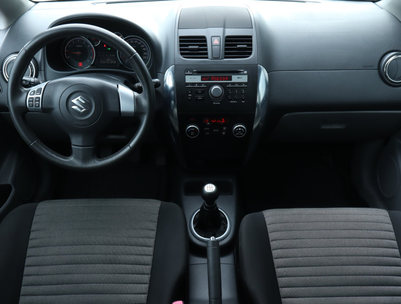 Suzuki SX4, 2013