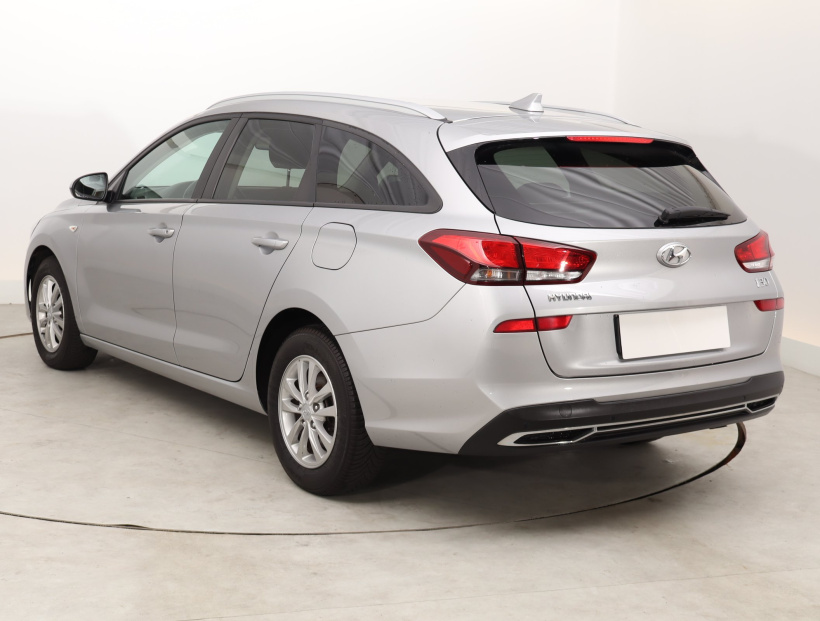 Hyundai i30, 2022