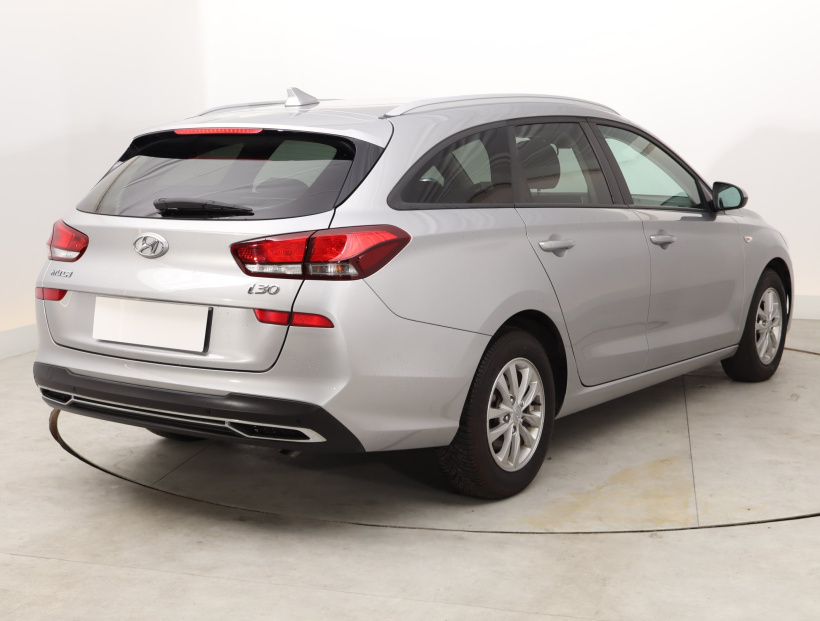 Hyundai i30, 2022