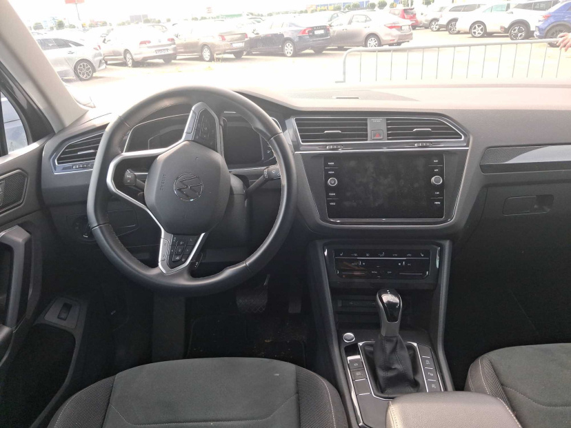 Volkswagen Tiguan, 2023