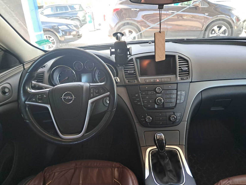 Opel Insignia, 2011
