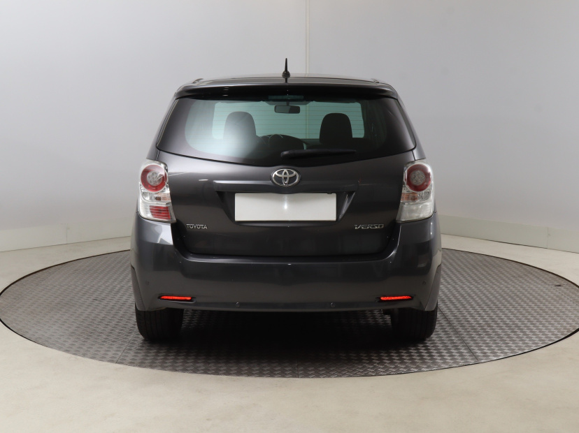 Toyota Verso, 2012