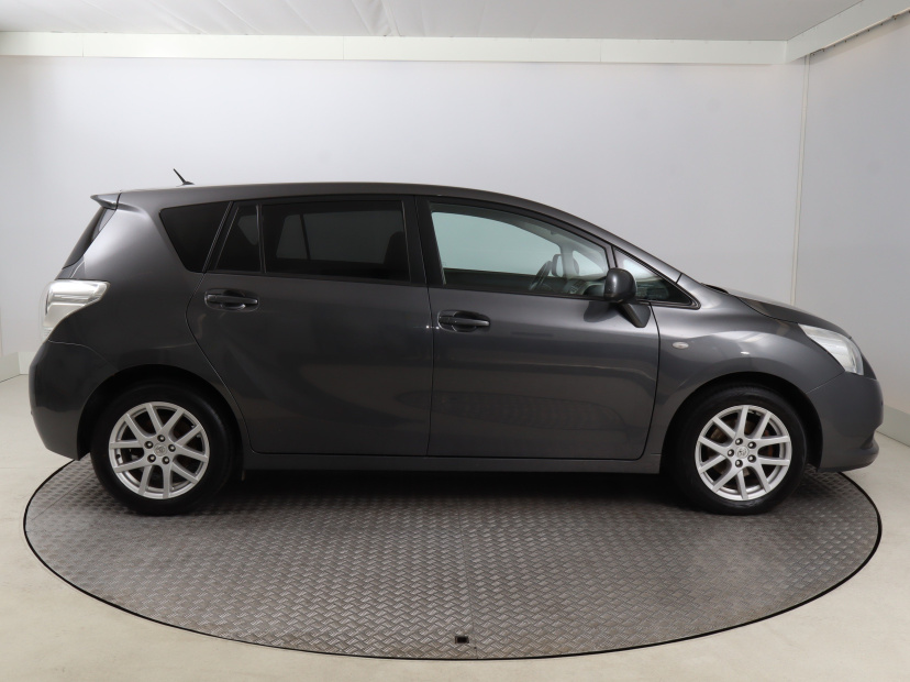 Toyota Verso, 2012