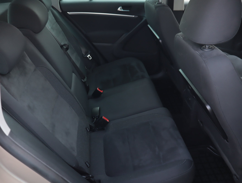 Volkswagen Tiguan, 2013