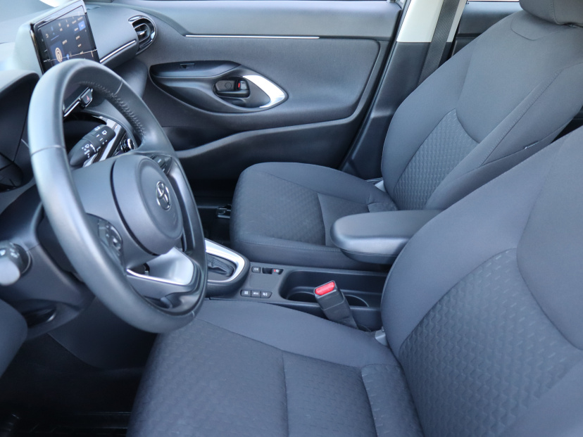 Toyota Yaris Cross, 2025